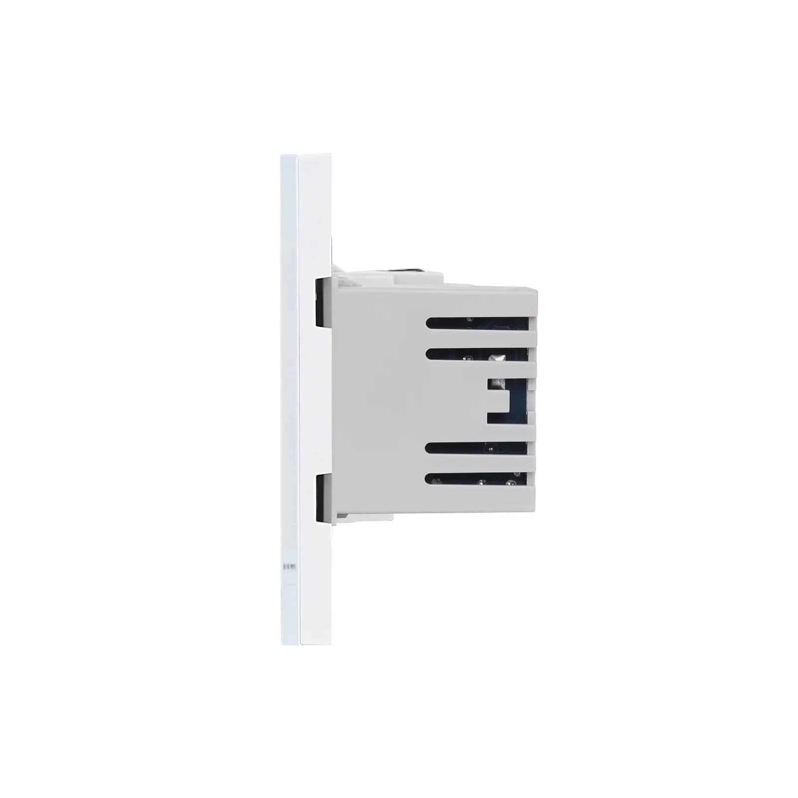 Luxion Schuko Socket with USB A+C and Glass Frame – Italian Standard, 3M – White — image 3