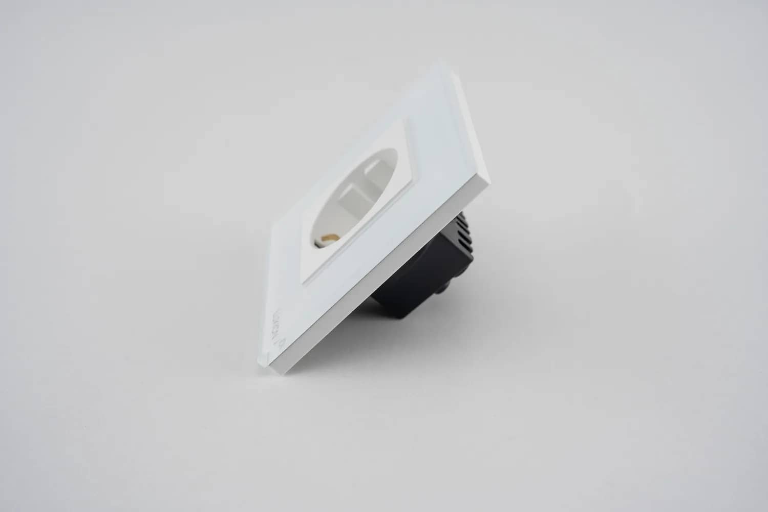 Luxion Single Wall Socket with Glass Frame – White — image 7