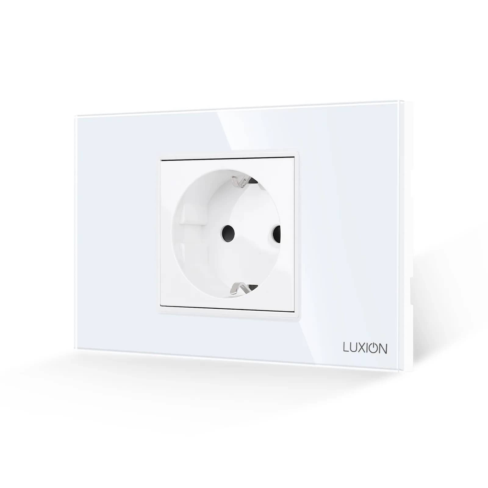 Luxion Single Socket with Glass Frame – Italian Standard, 2/3M