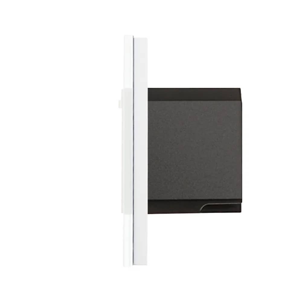 Luxion Wi-Fi Smart Single Socket with Energy Monitoring and Glass Frame – Remote Control via the Smart Life App