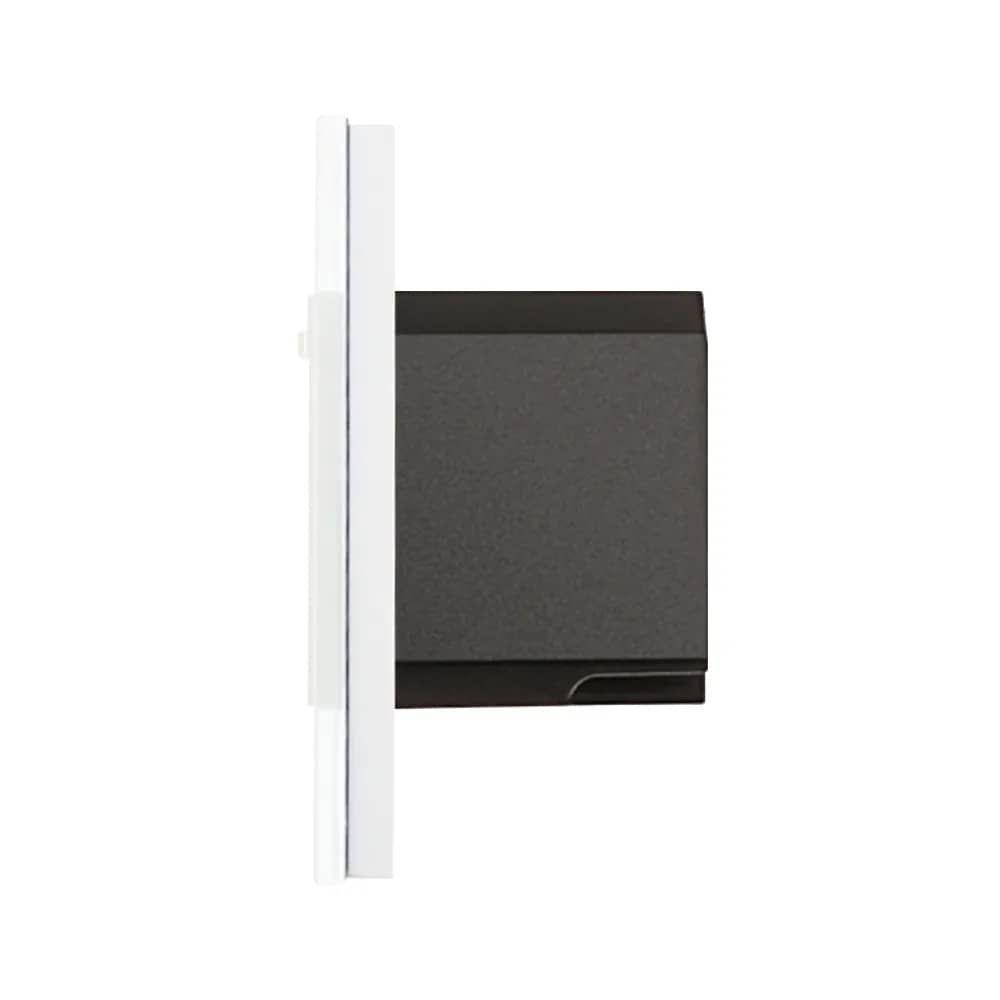 Luxion Zigbee Smart Socket with Energy Monitoring and Glass Frame – Remote Control with the Smart Life App